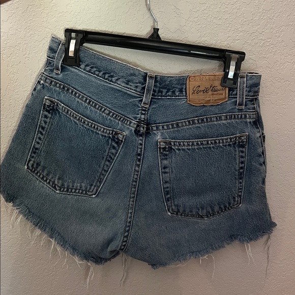 Levi's Light Blue Frayed Jean Shorts - Picture 1 of 4